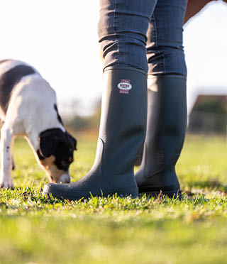 Bekina orders wellingtons